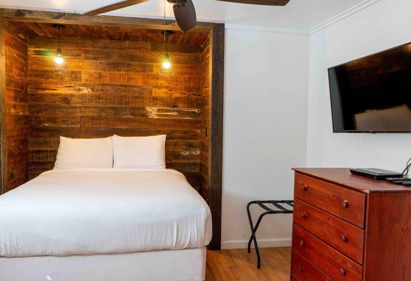 Miners Suite-Centrally Located In Shaver Lake Buitenkant foto