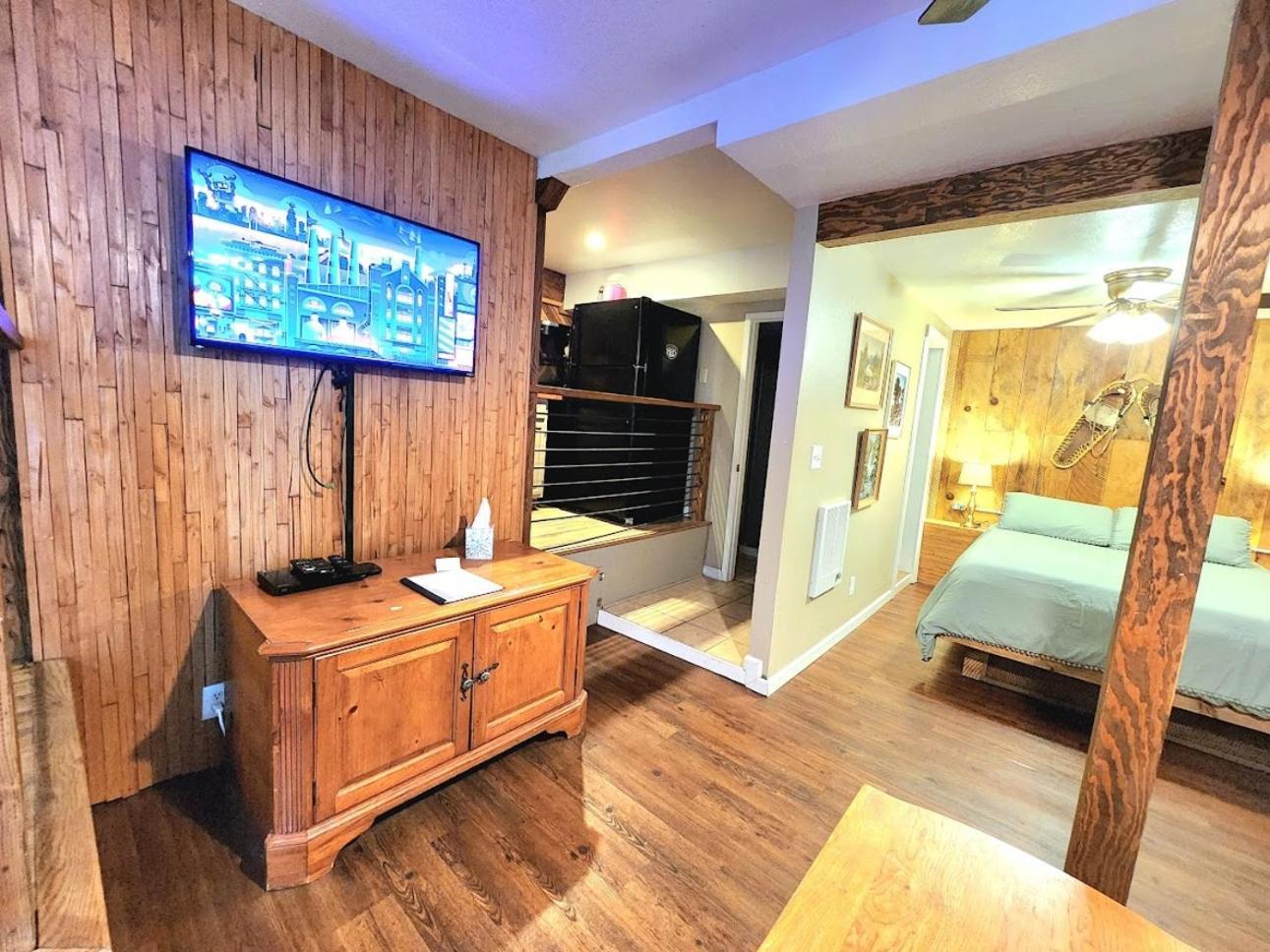 Miners Suite-Centrally Located In Shaver Lake Buitenkant foto