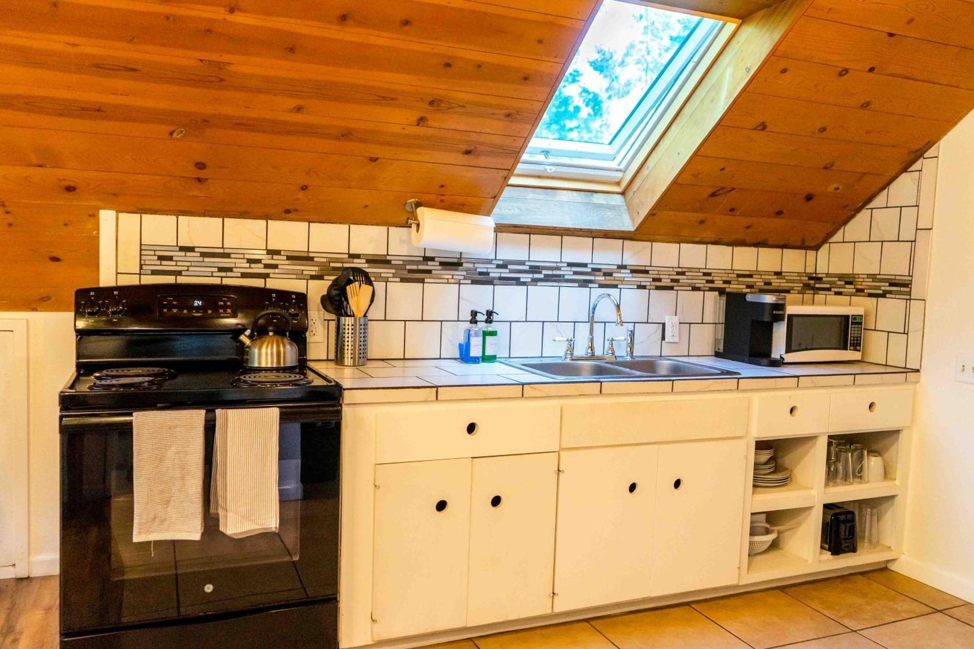Miners Suite-Centrally Located In Shaver Lake Buitenkant foto