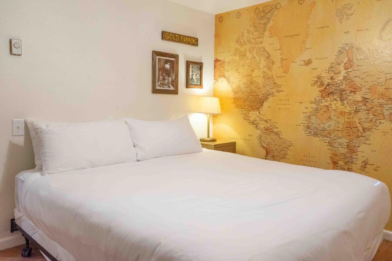 Miners Suite-Centrally Located In Shaver Lake Buitenkant foto